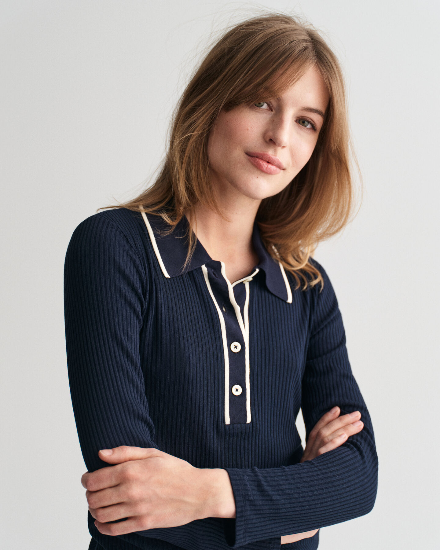 Geripptes Langarm-Poloshirt