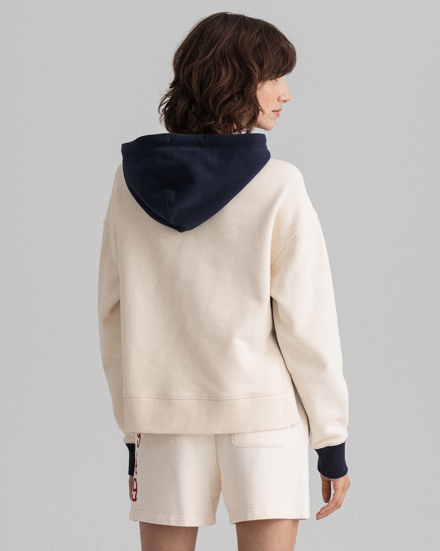 Hoodie im Blockfarbendesign