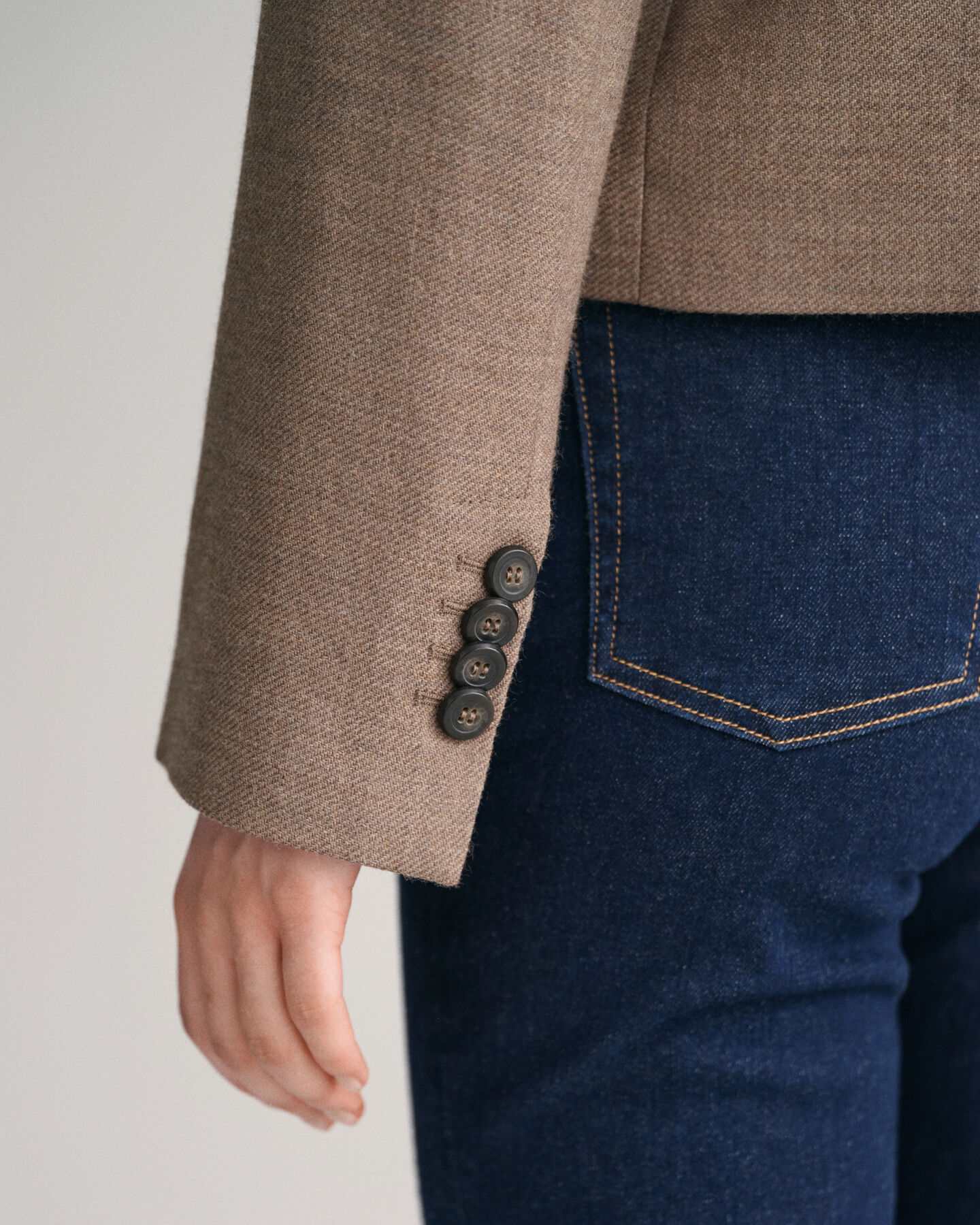 Verkürzte Blazerjacke aus Wolle