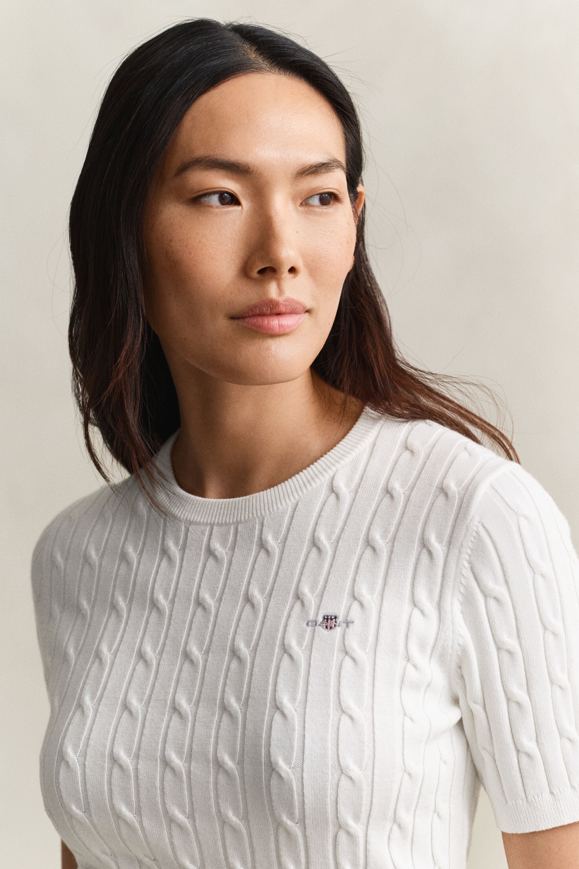 Kurzärmliger Zopfstrickpullover aus Baumwollstretch