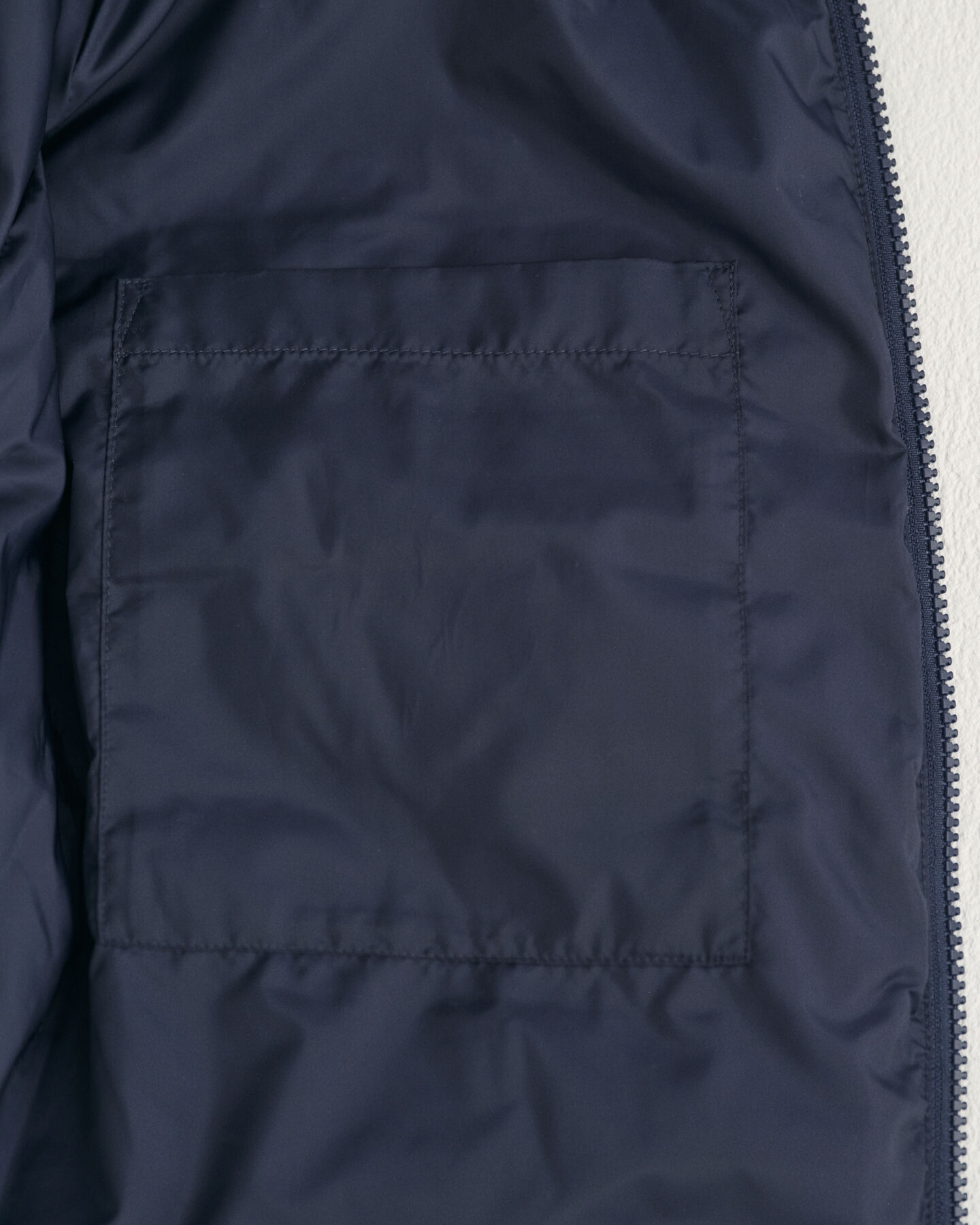 Leichte Steppjacke im Bomberstil