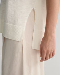 V-Neck Top aus Leinenmischgewebe