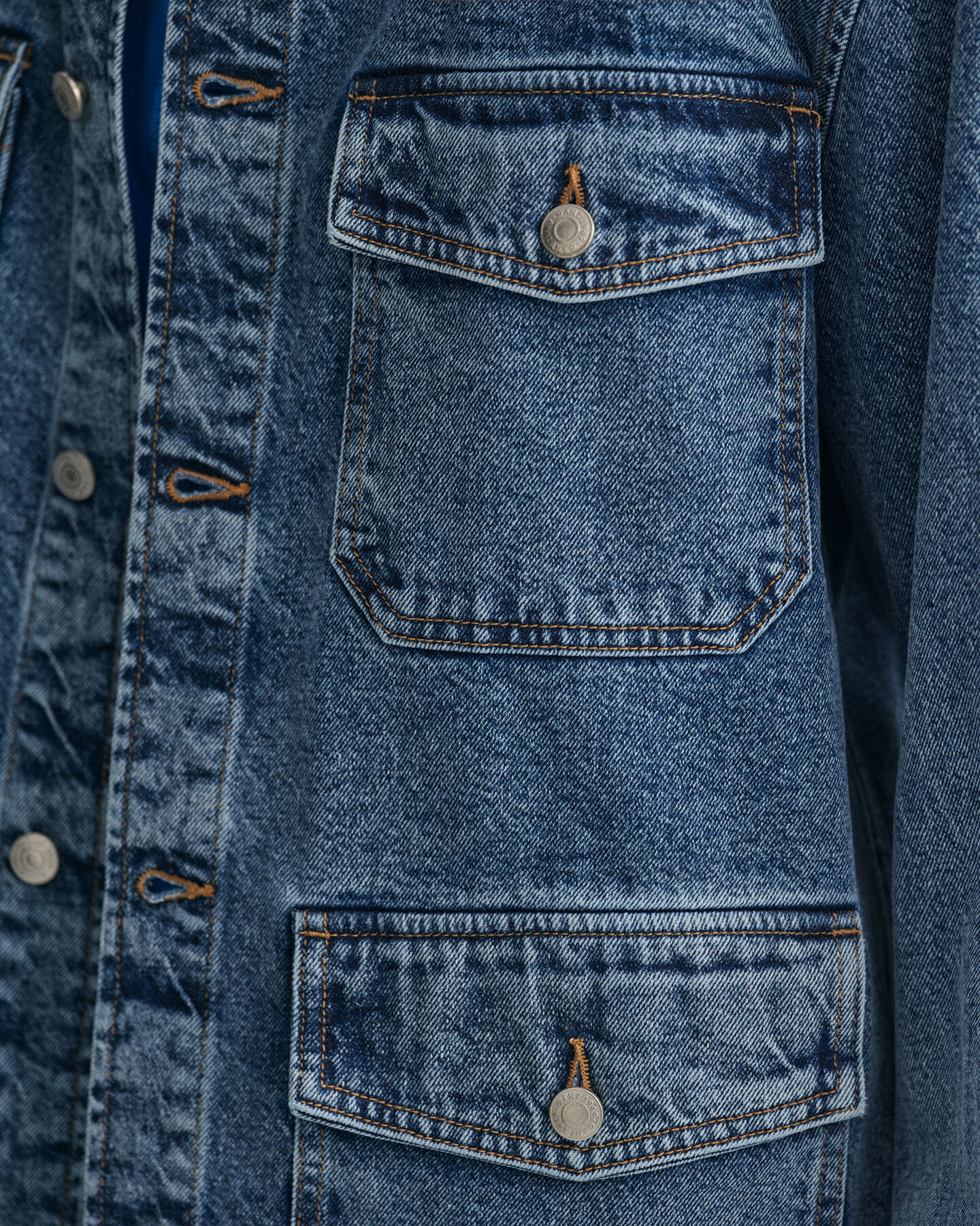 St&uuml;ckgef&auml;rbte Denim Hemdjacke