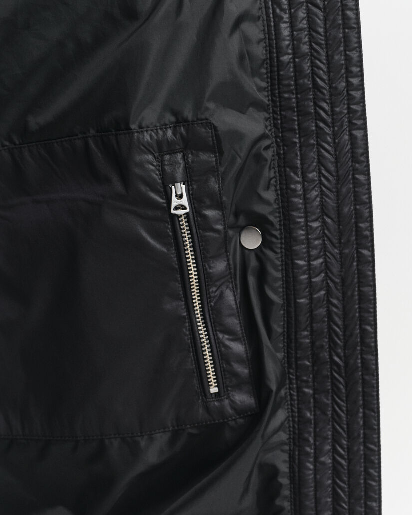 Relaxed Fit Daunenmantel