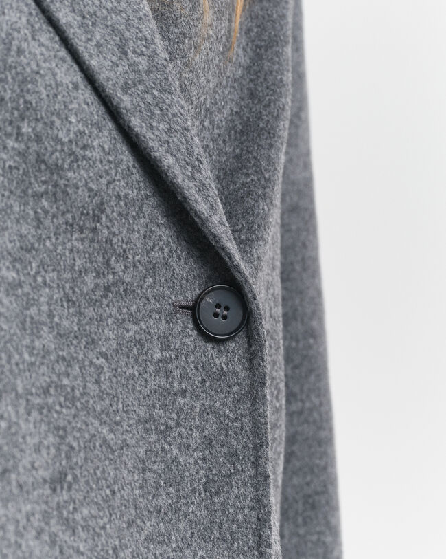 Handgenähte Jacke mit Gürtel