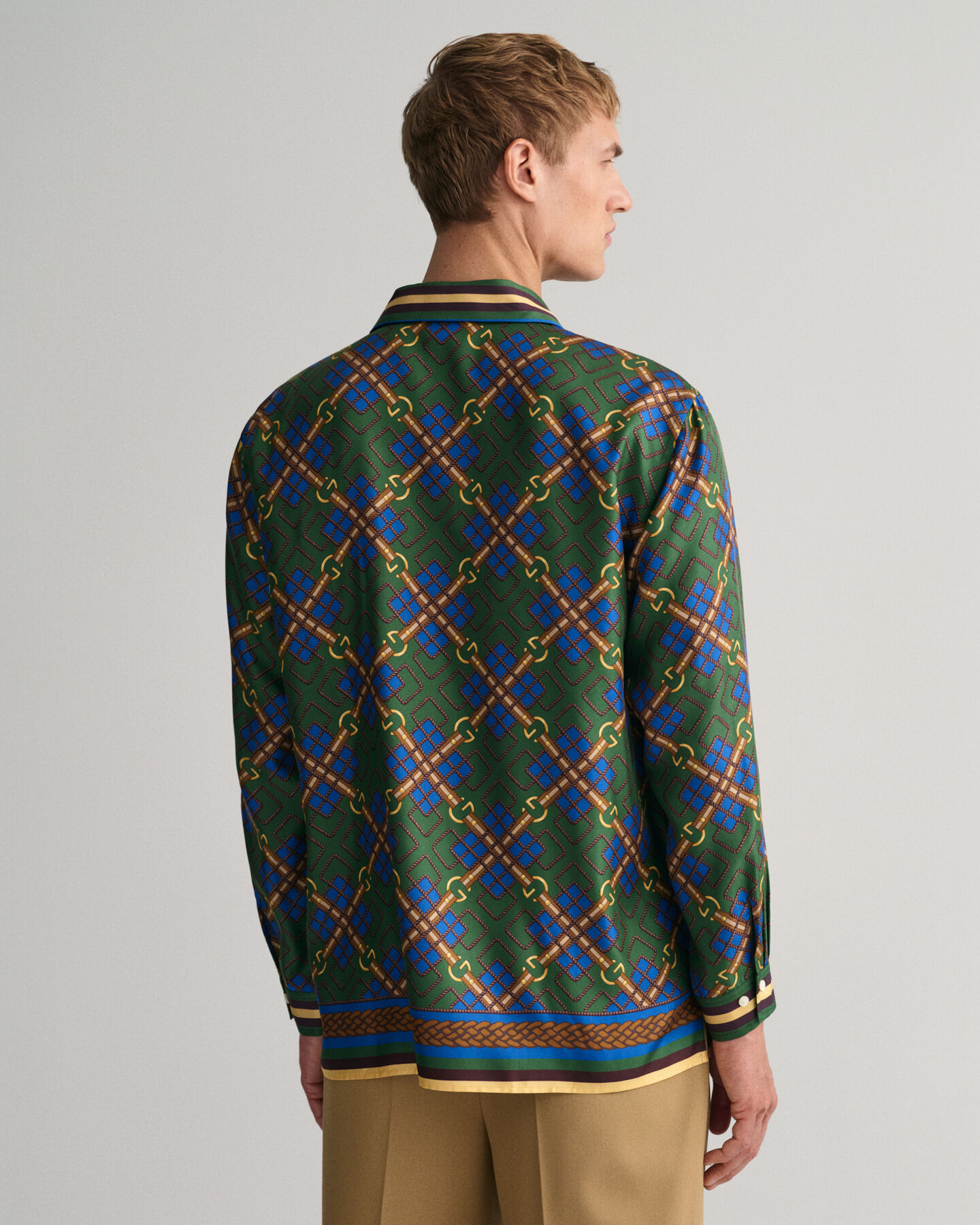 Relaxed Fit Medallion Seidenhemd