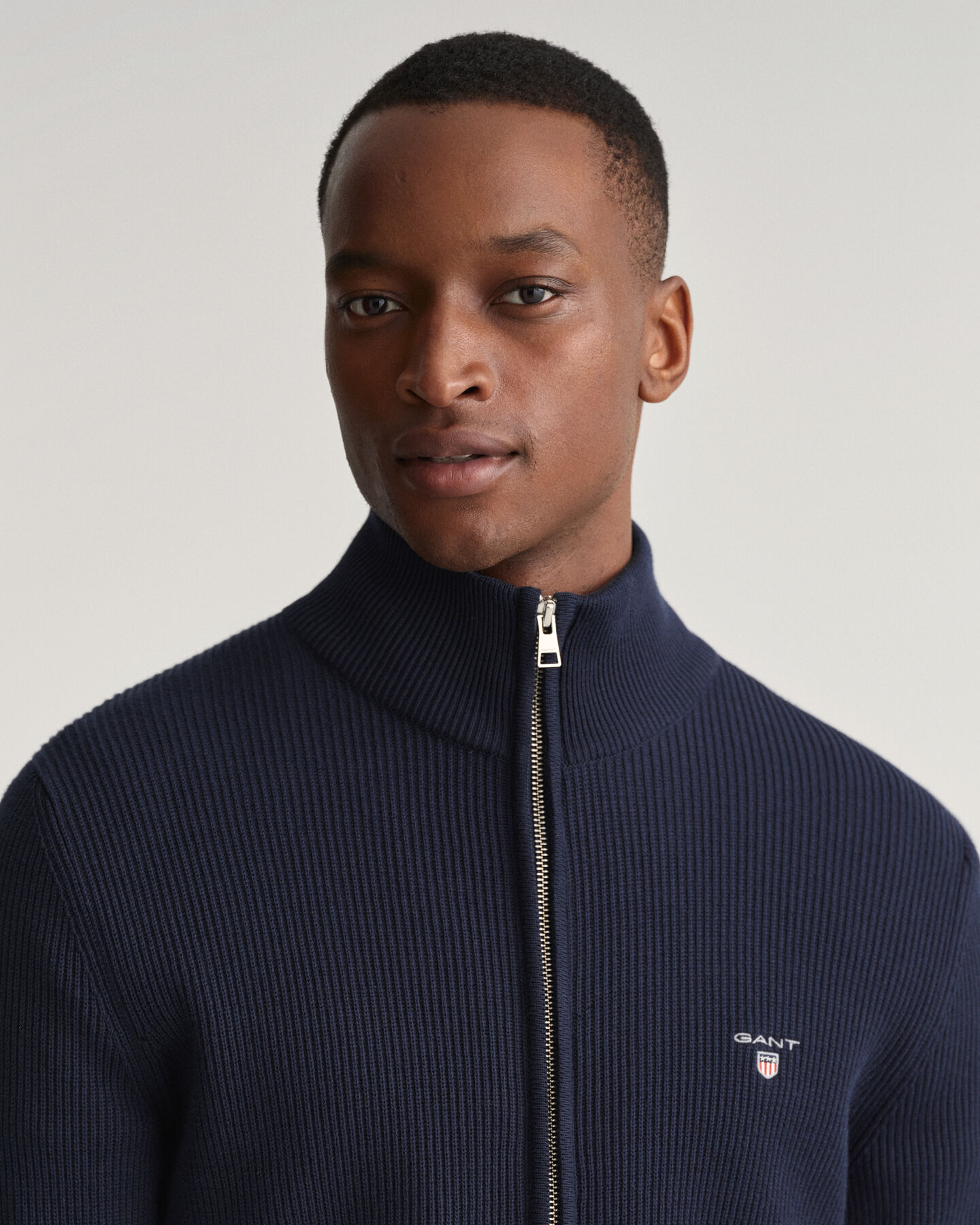 Strickjacke mit gerippter Struktur