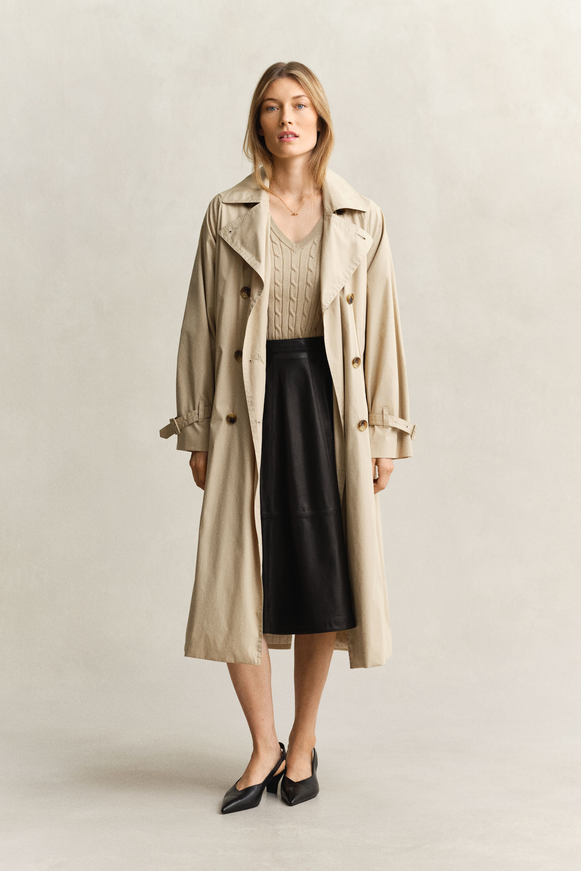 V-Neck Pullover mit Zopfmuster