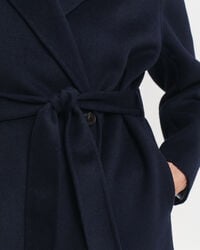 Handgenähter Mantel mit Gürtel