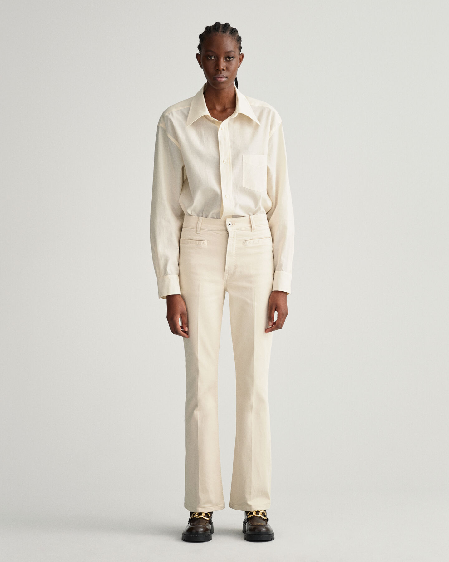 Color Jeans mit ausgestelltem Bein