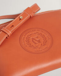 Schultertasche aus Leder