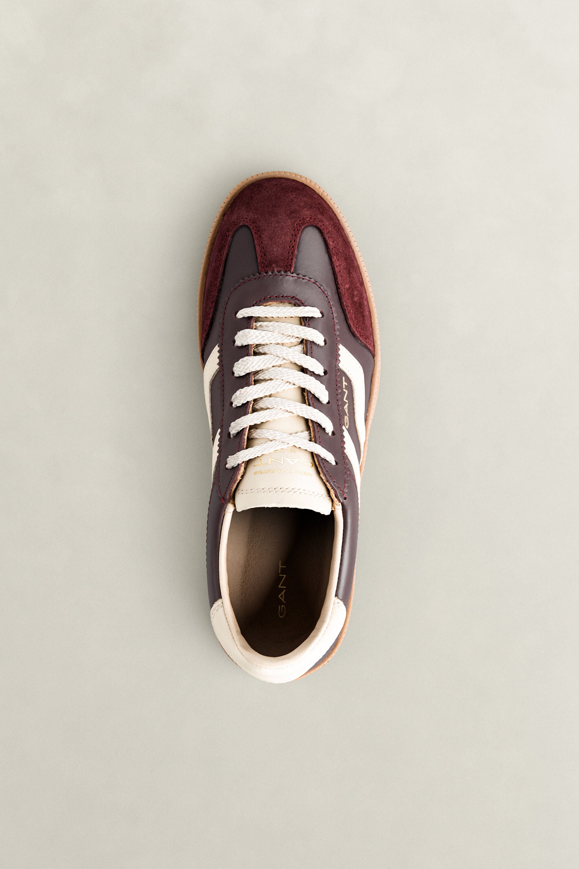 Cuzima Sneaker aus Veloursleder