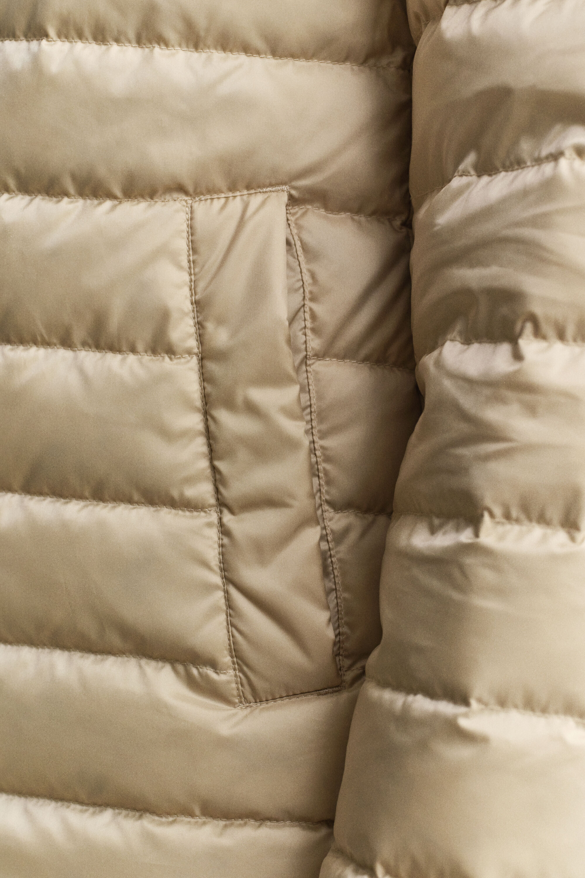 Leichte Daunenjacke