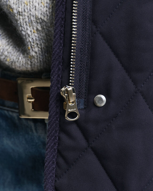 Steppweste mit Corddetails