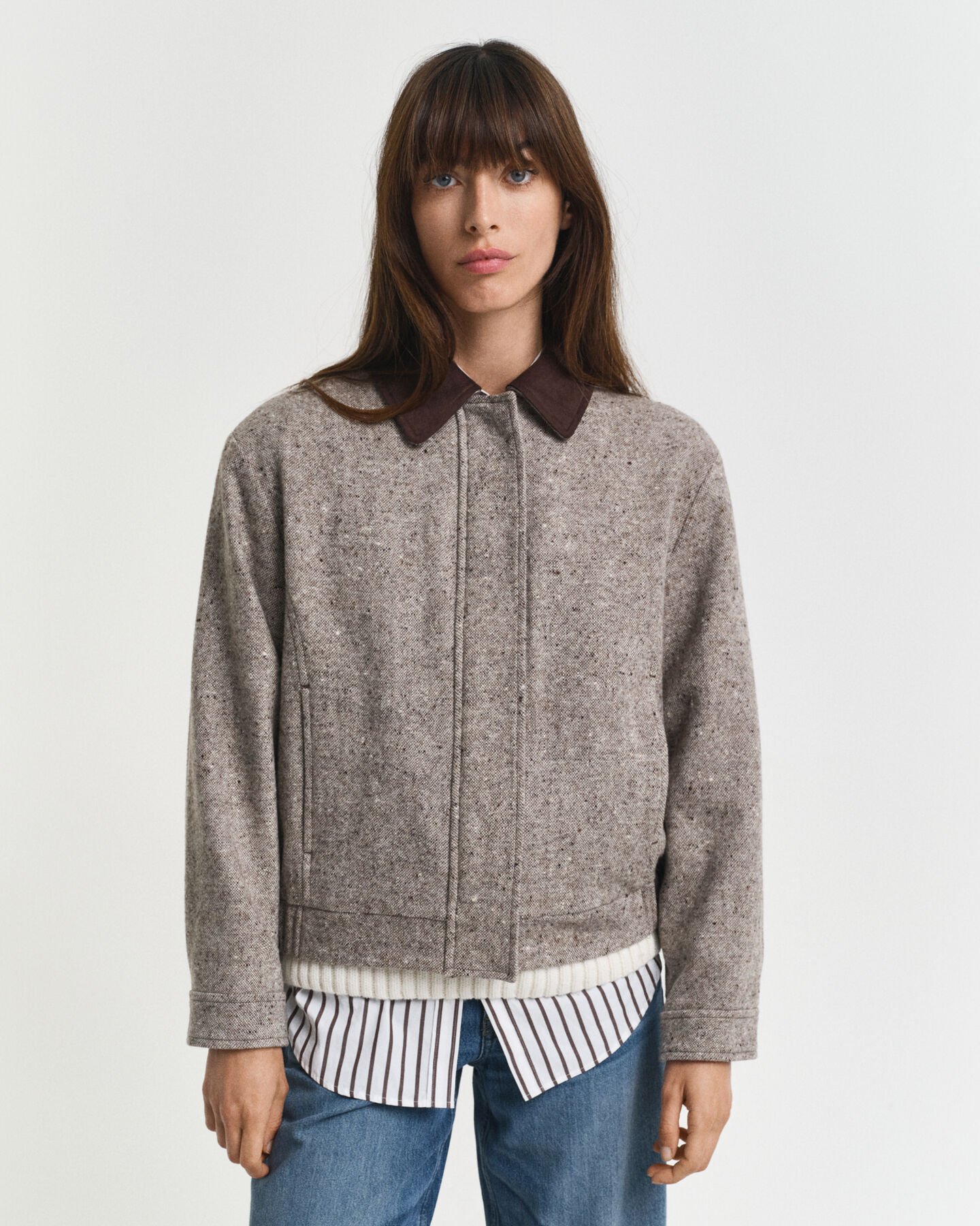 Wolljacke mit Kontrastkragen