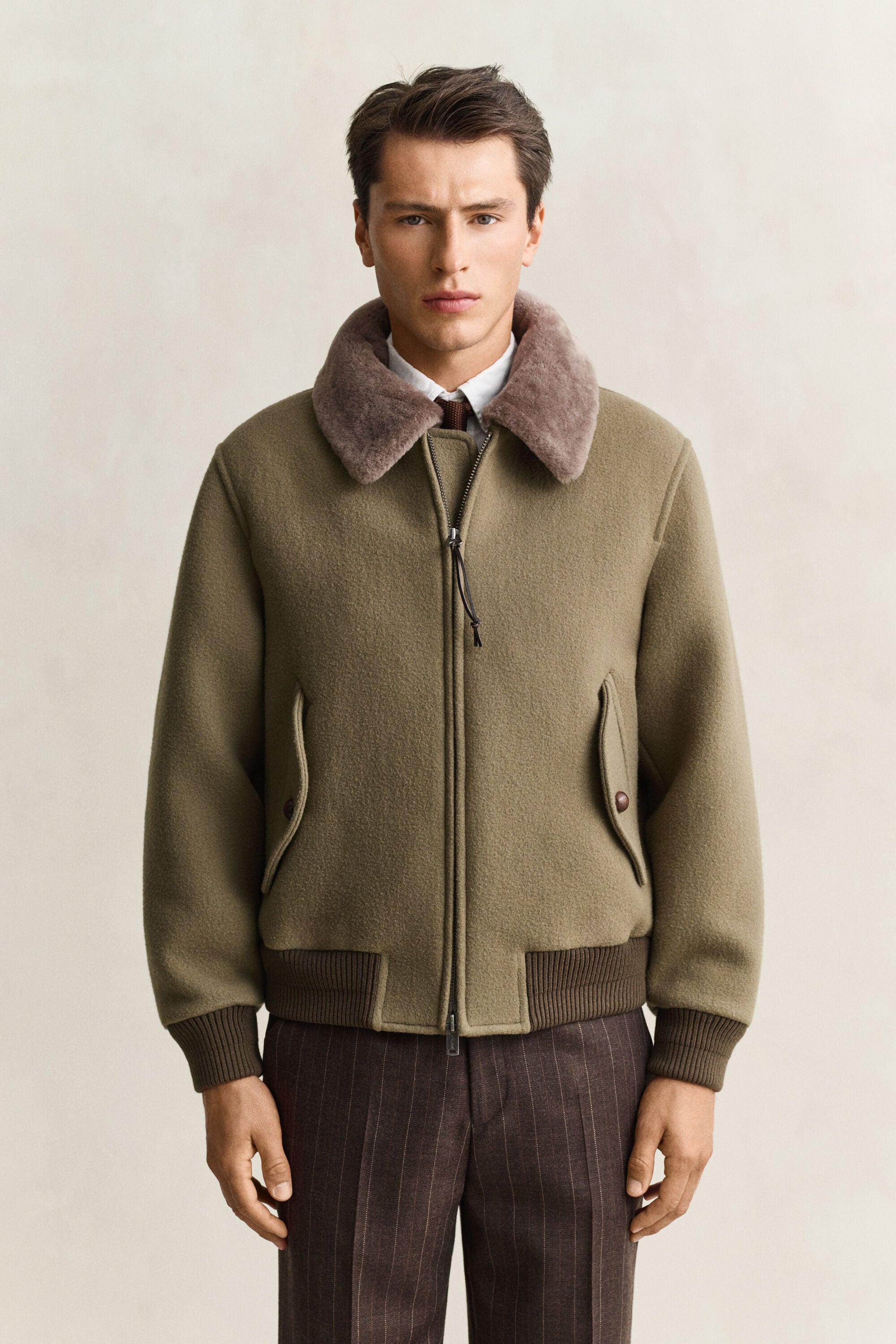 Fliegerjacke aus Wolle mit Shearlingesatz