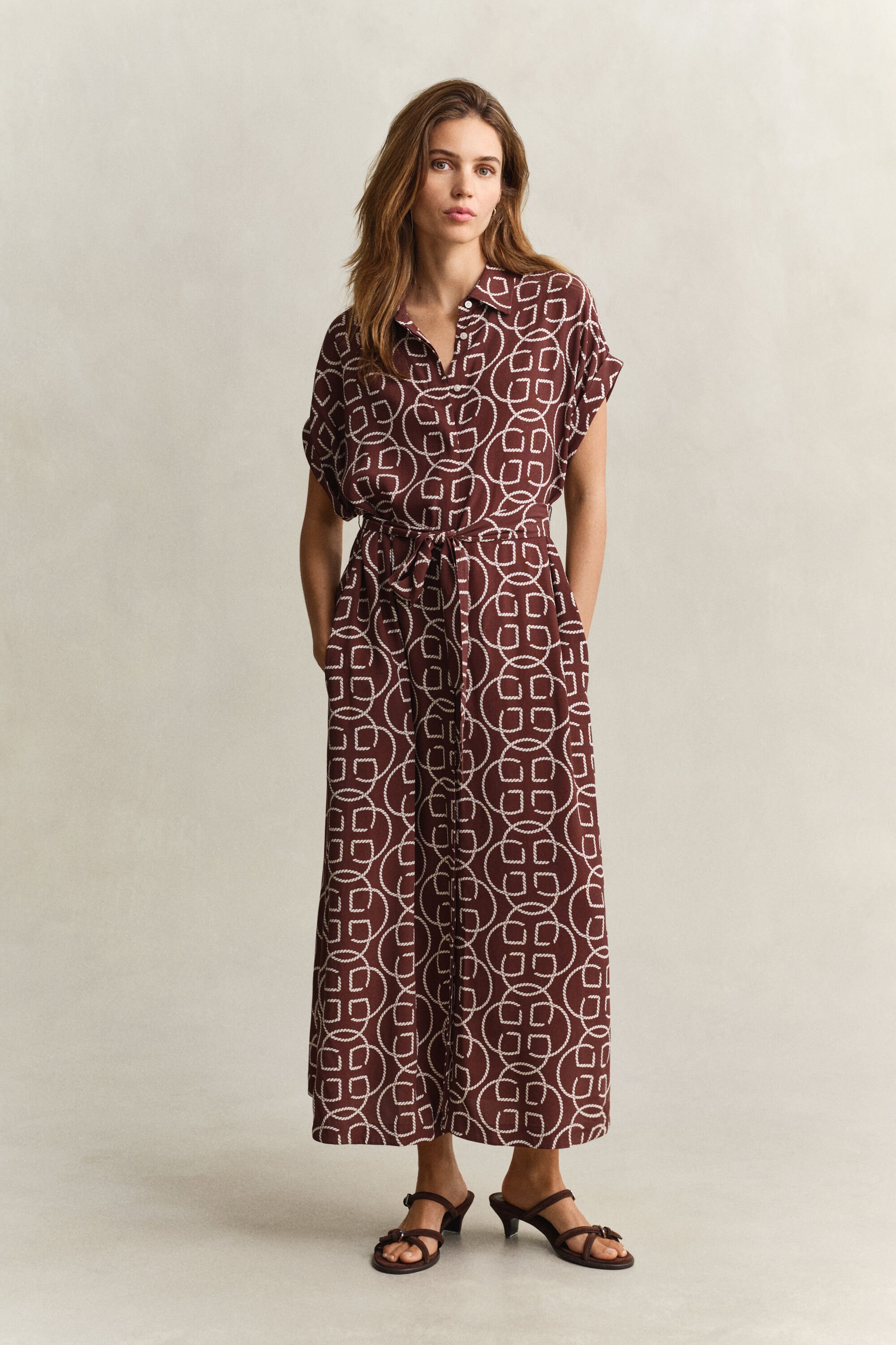 Monogram Kleid mit Flügelärmeln