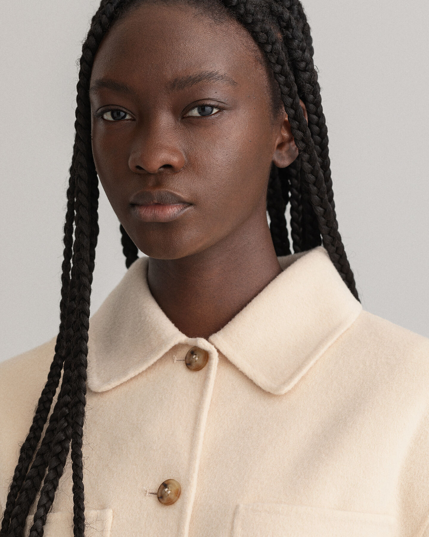 Handbestickte Hemdjacke