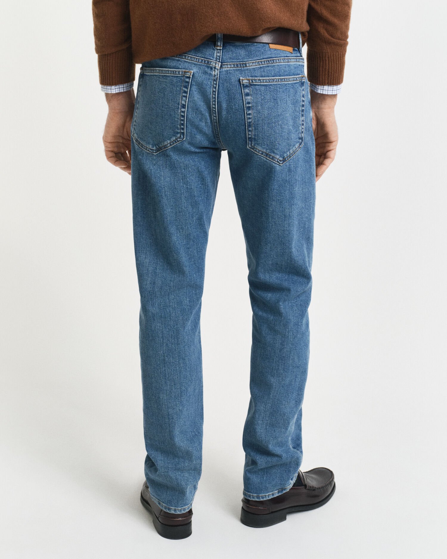 Regular Fit Clean Wash Jeans