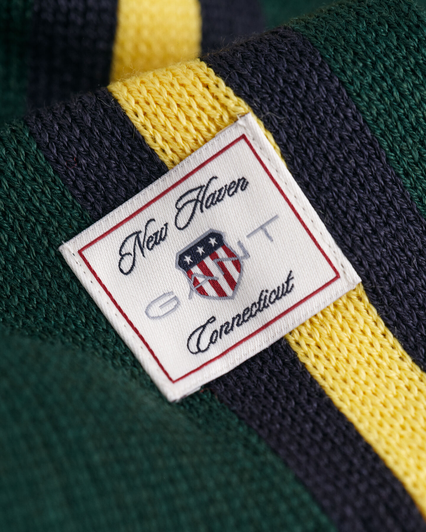 Strickschal aus Wollgemisch mit Streifen