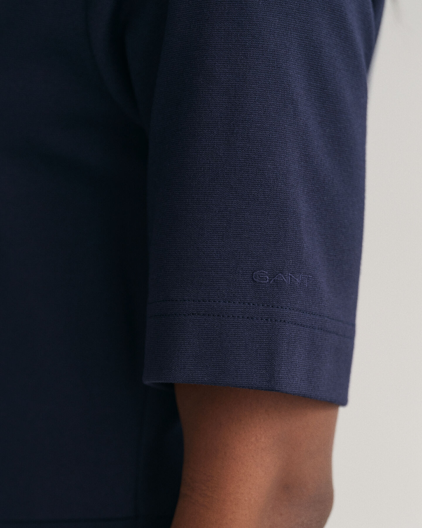 Ausgestelltes Kurzarm Rundhalskleid