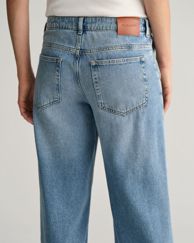 Jeans mit niedriger Bundhöhe und weitem Bein