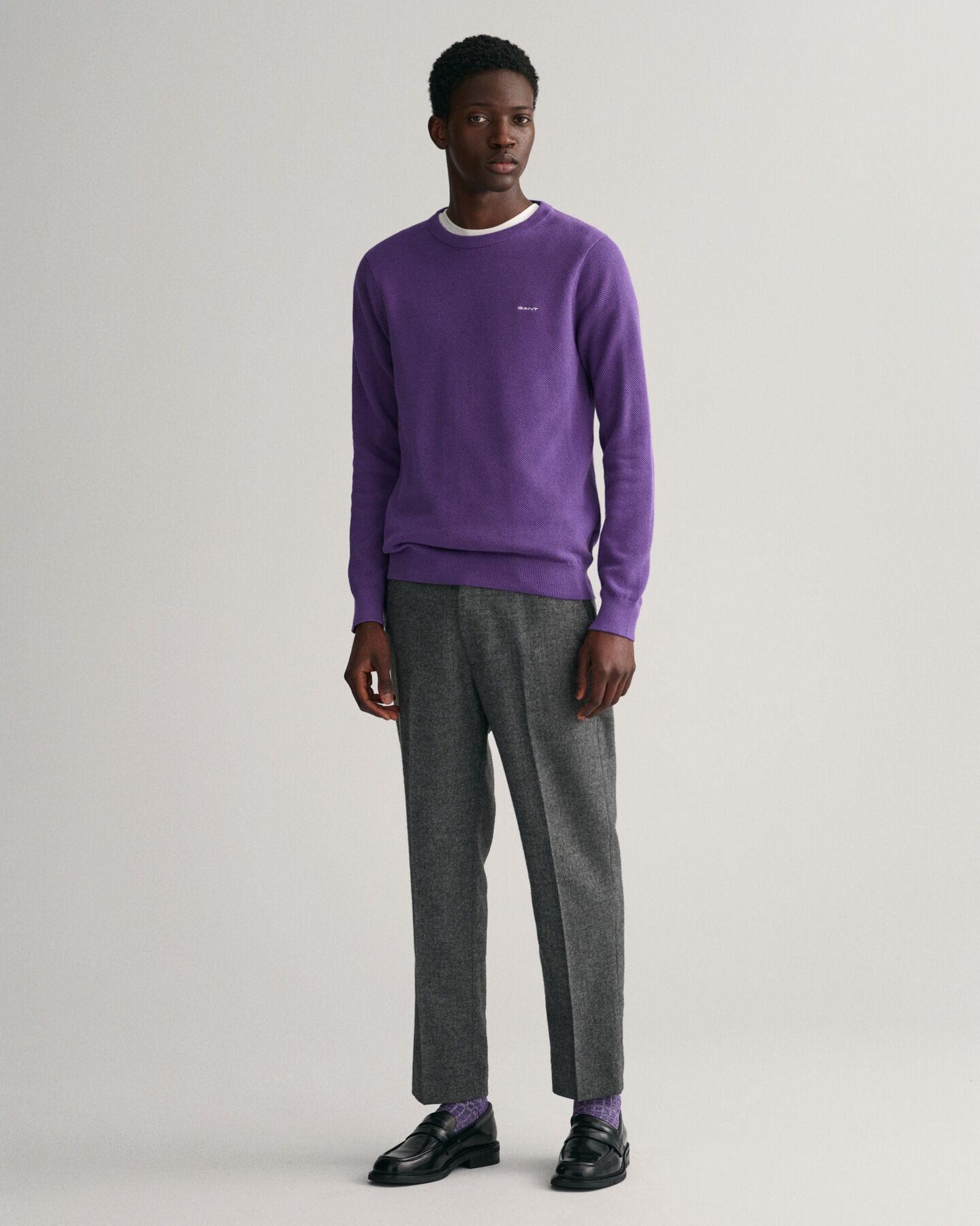 Schmal zulaufende Hose mit Fischgrätmuster