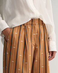 Relaxed Fit Monogram Hose mit Streifen