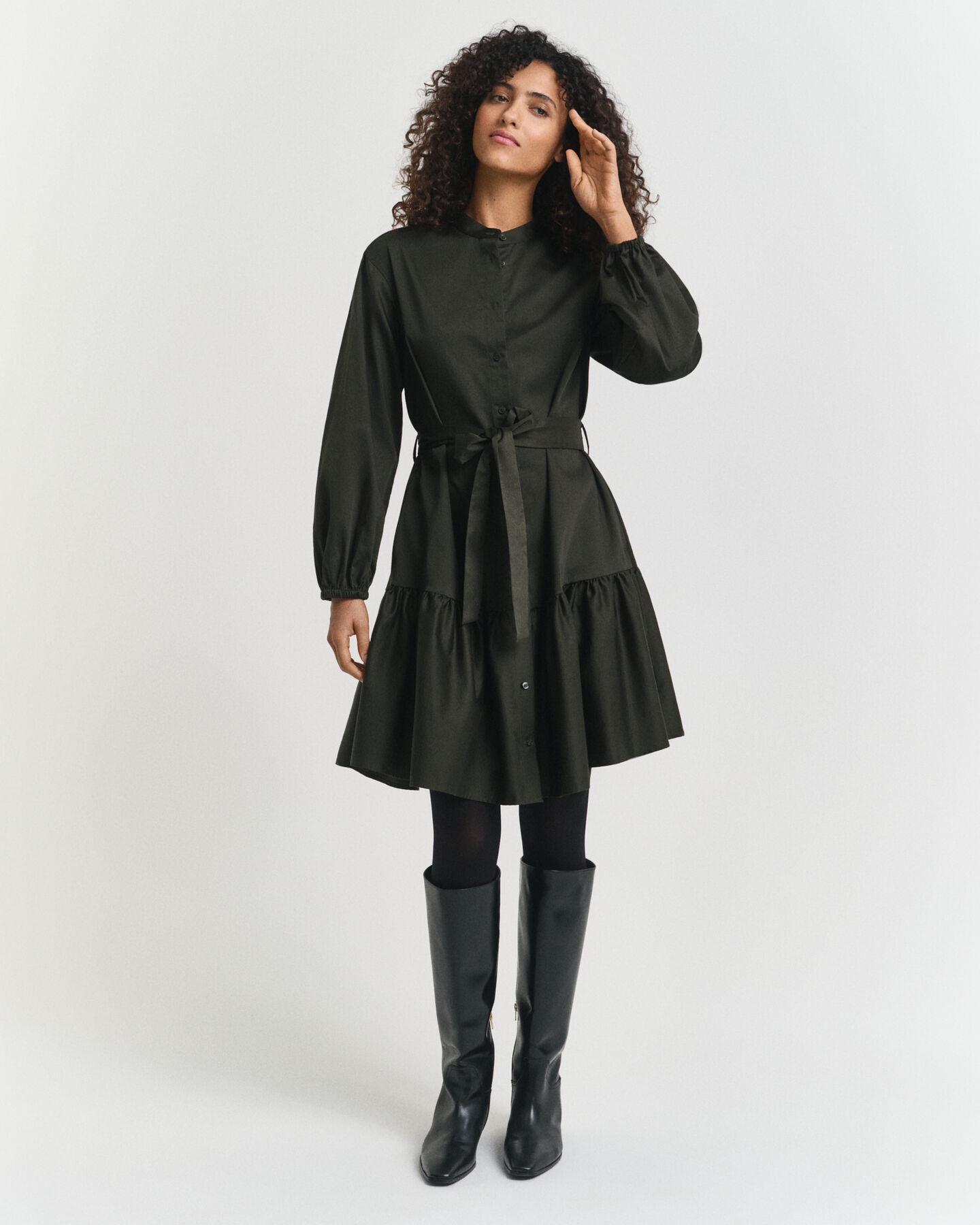 Langärmeliges Kleid aus Baumwollsatin