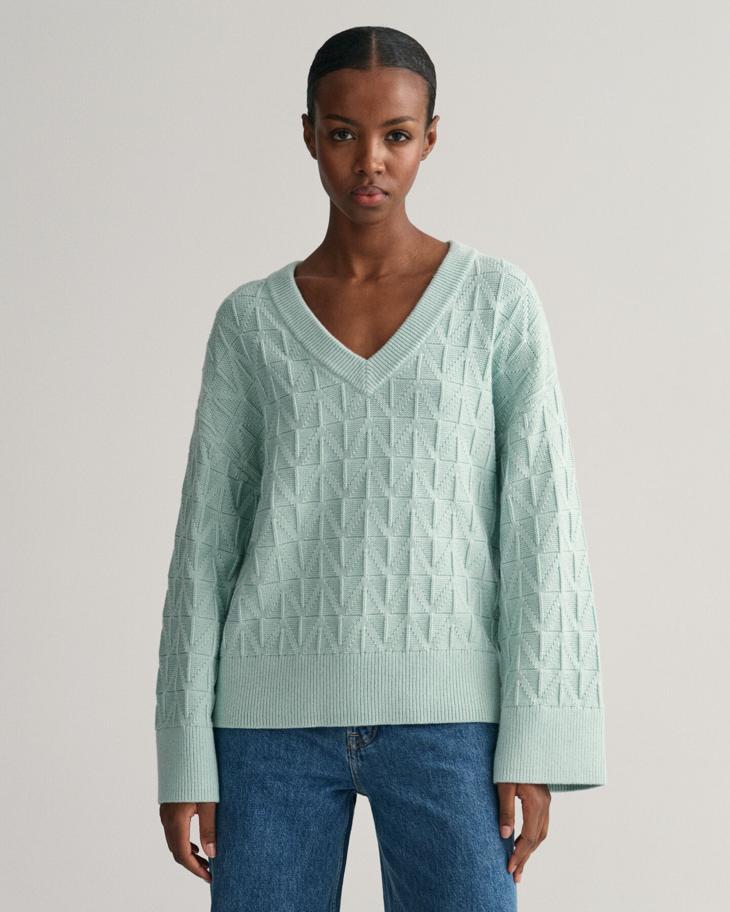 V-Neck Pullover mit Fischgr&auml;tmuster