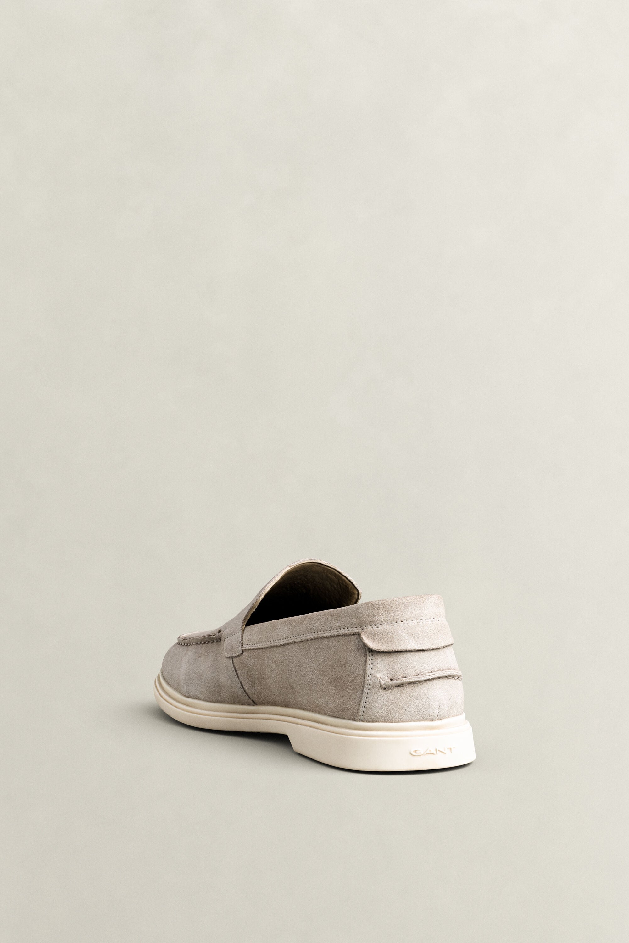 Boery Loafer aus Veloursleder — LIGHT TAUPE