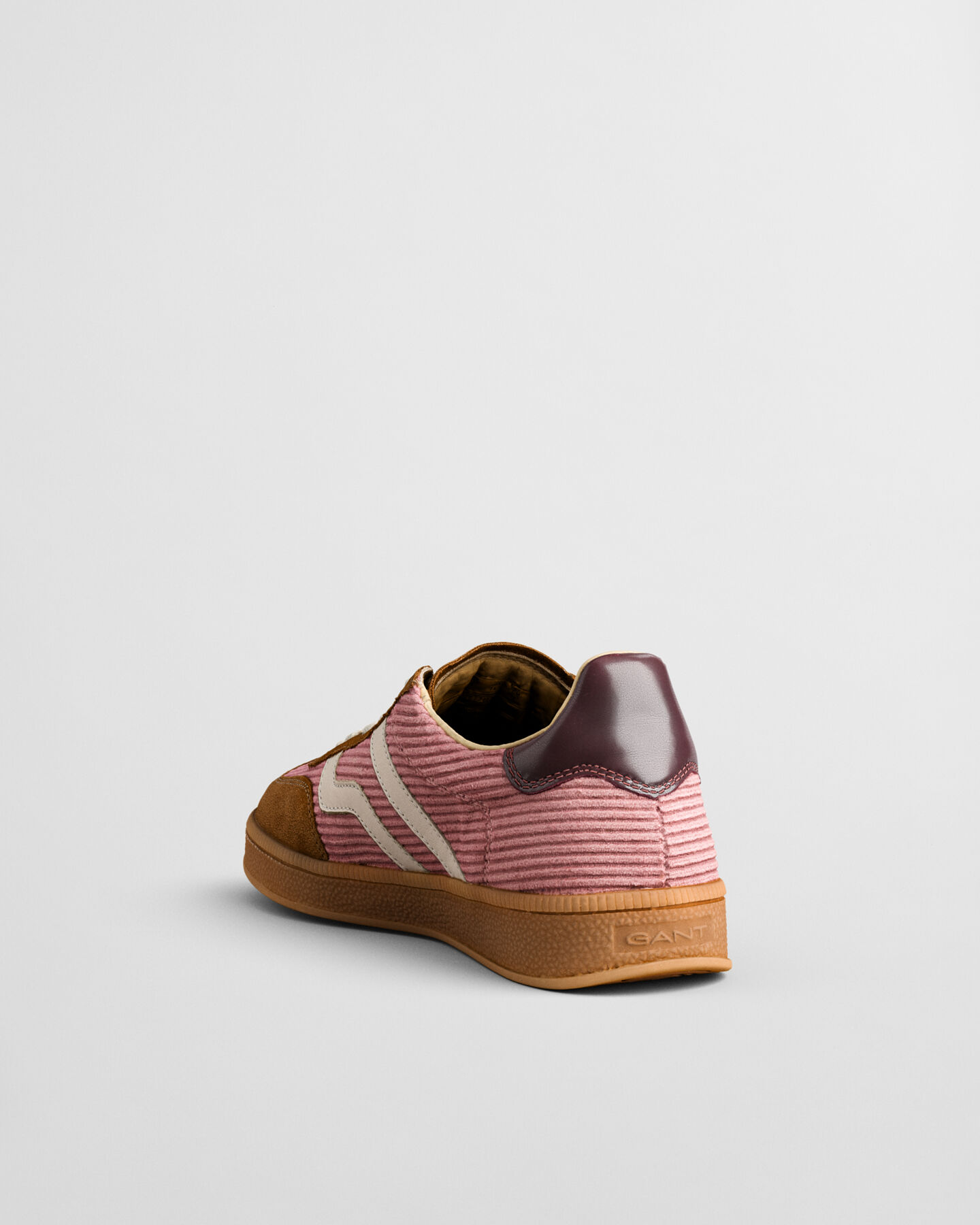 Cuzima Sneaker aus Veloursleder und Cord