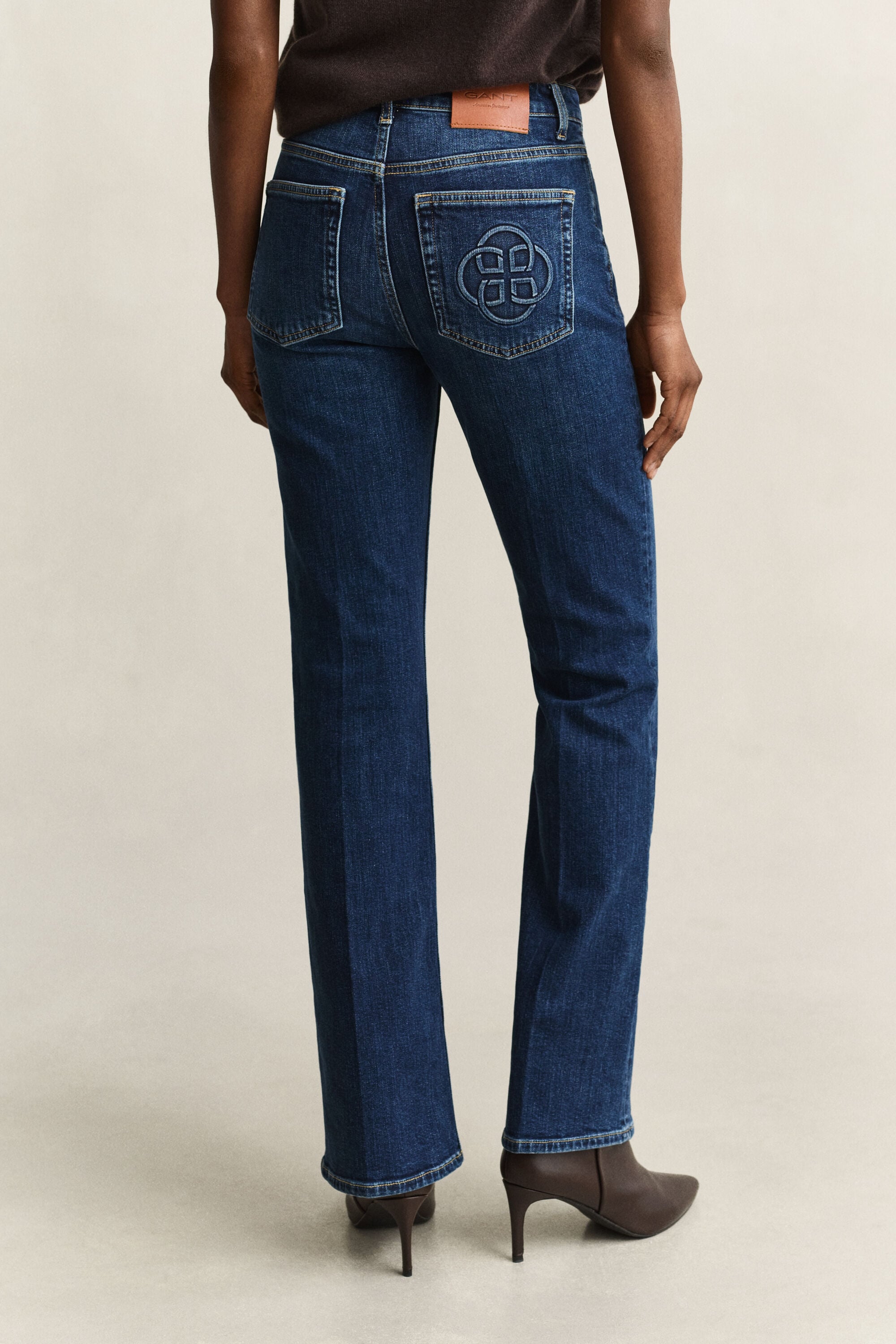 Monogram Jeans mit ausgestelltem Bein