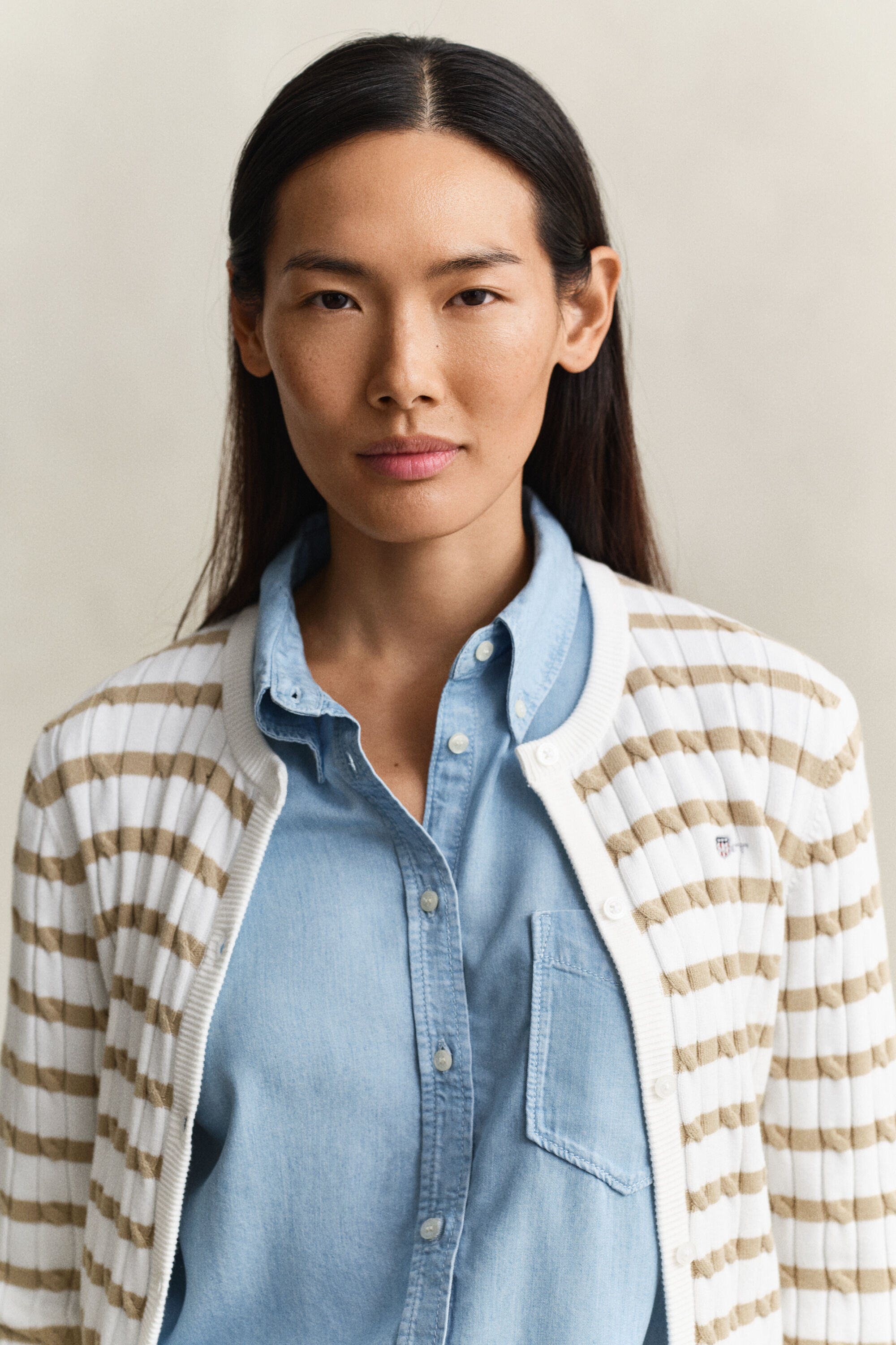 Gestreifte Zopfstrick Strickjacke