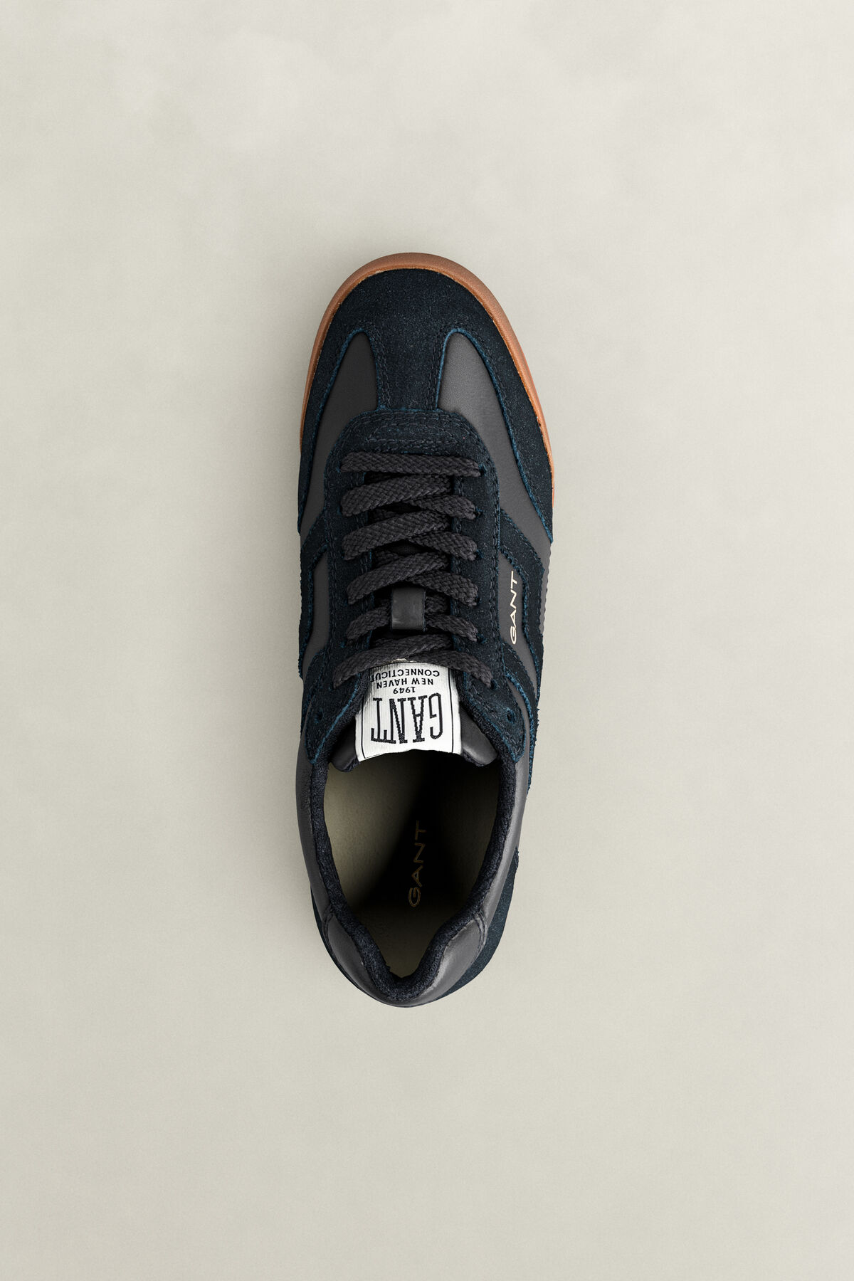 Beylana Sneaker aus Leder — BLACK