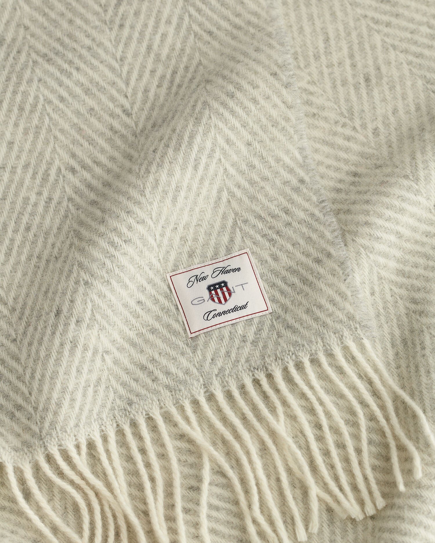 Wolldecke mit Fischgrätmuster