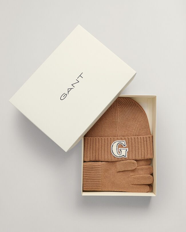 Beanie & Handschuhe mit G-Badge im Geschenkset
