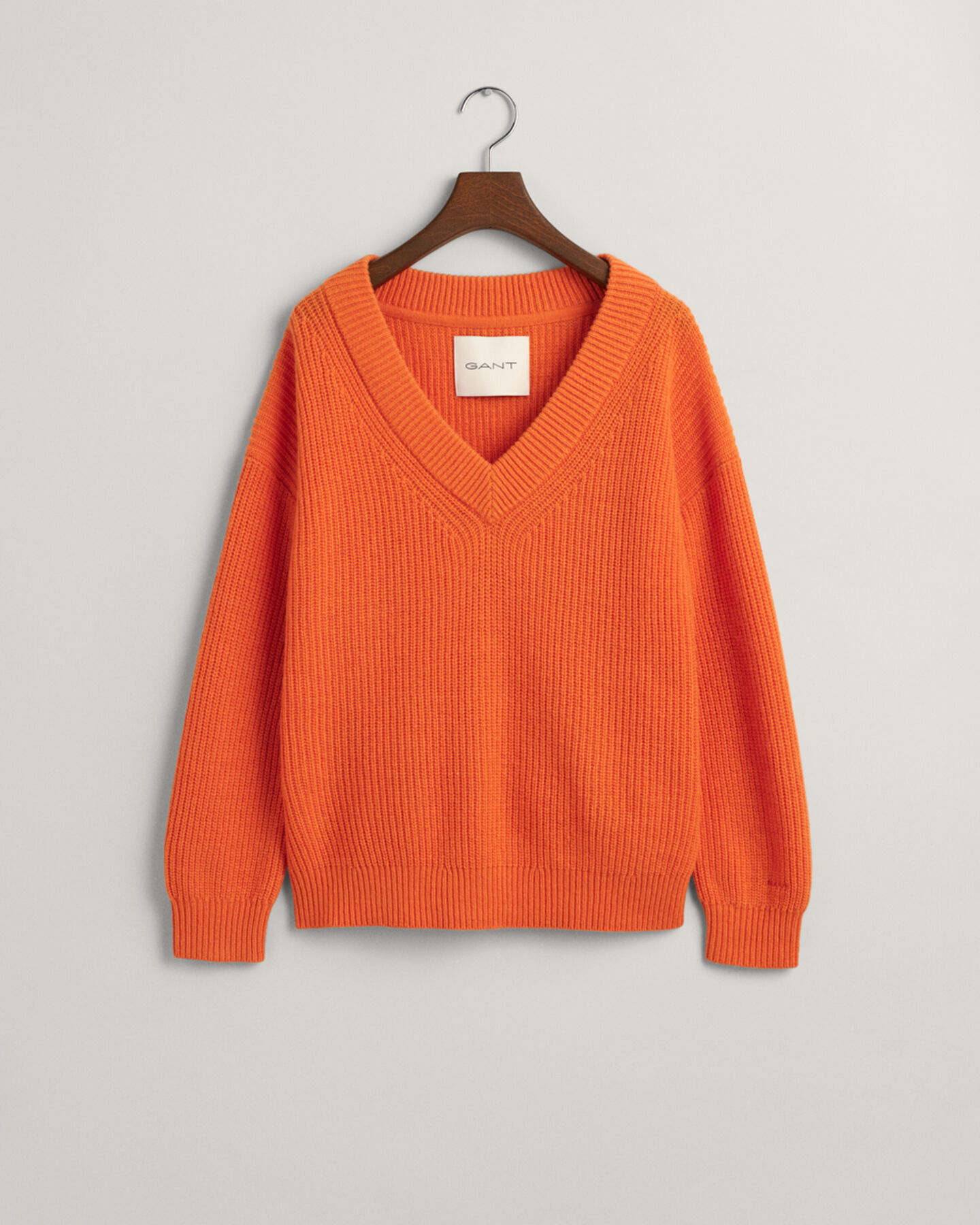 Gerippter V-Neck Wollpullover