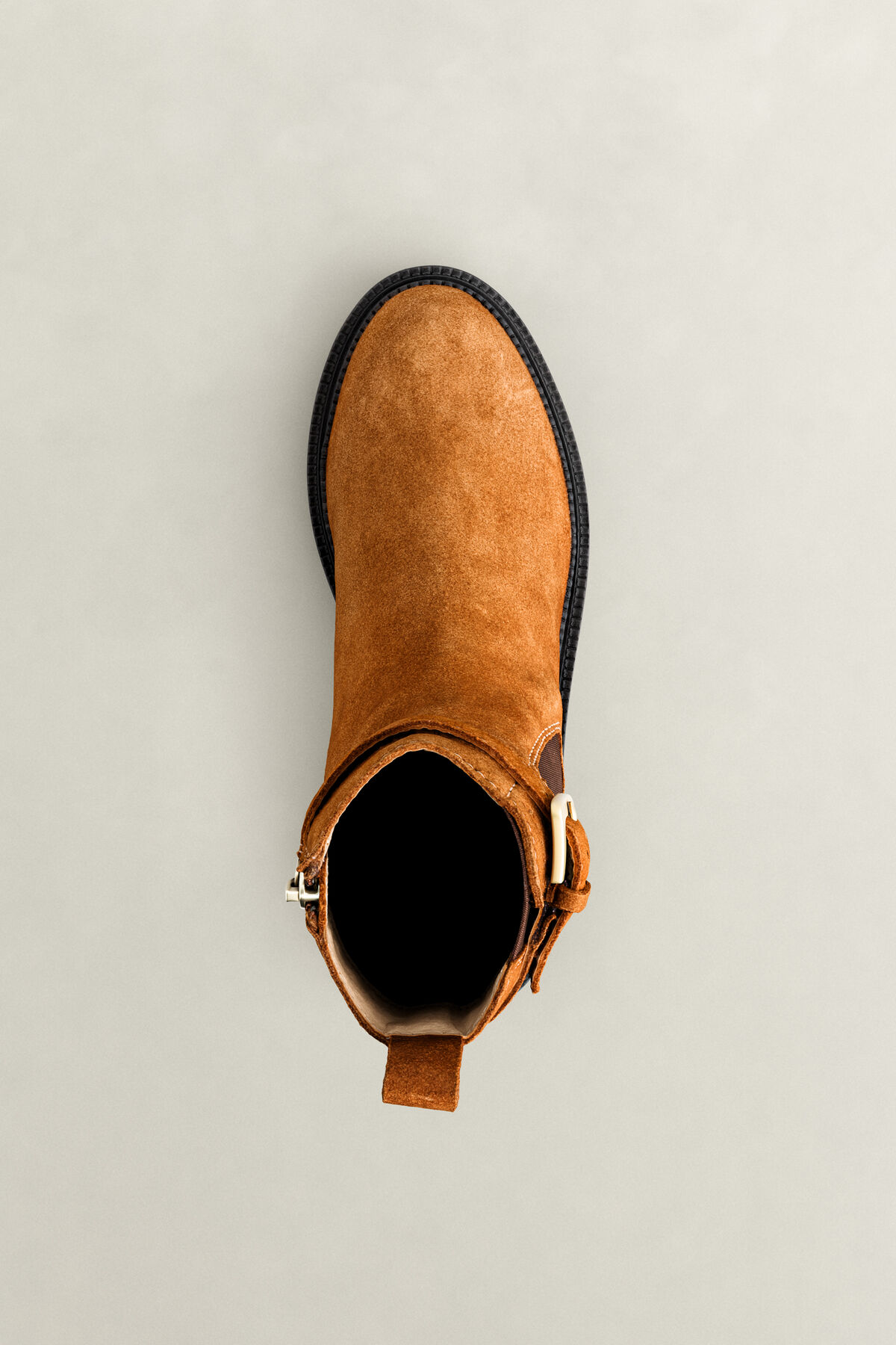 Kelliin Stiefel aus Veloursleder — COGNAC BROWN
