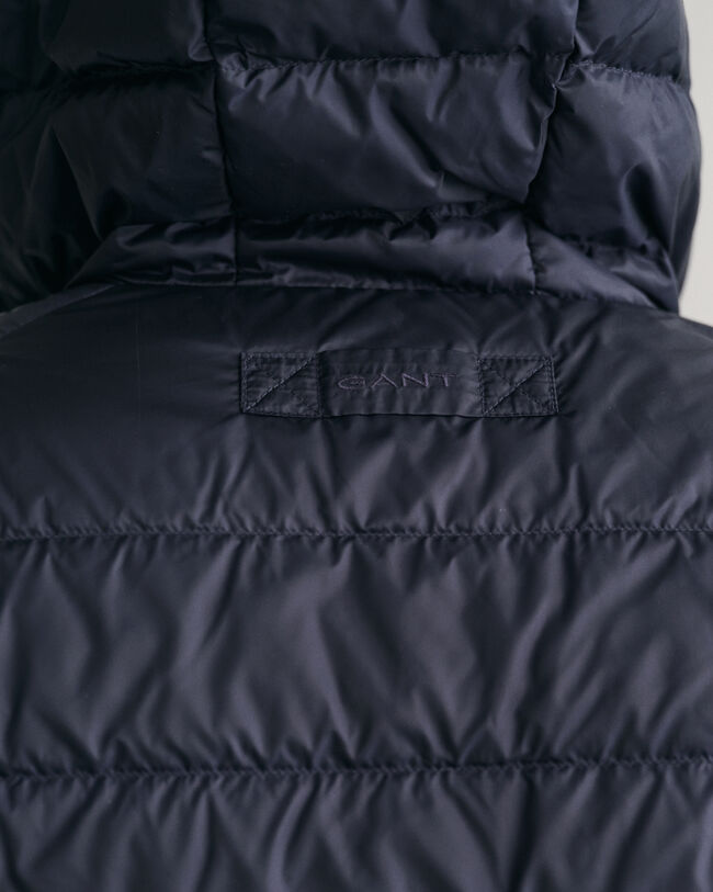 Leichte Daunenjacke mit Kapuze