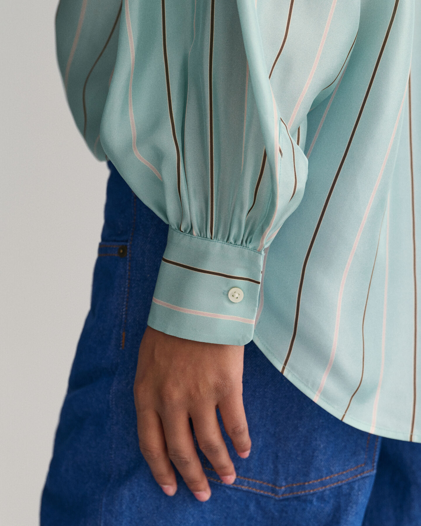 Schluppenbluse aus Seide mit Streifen