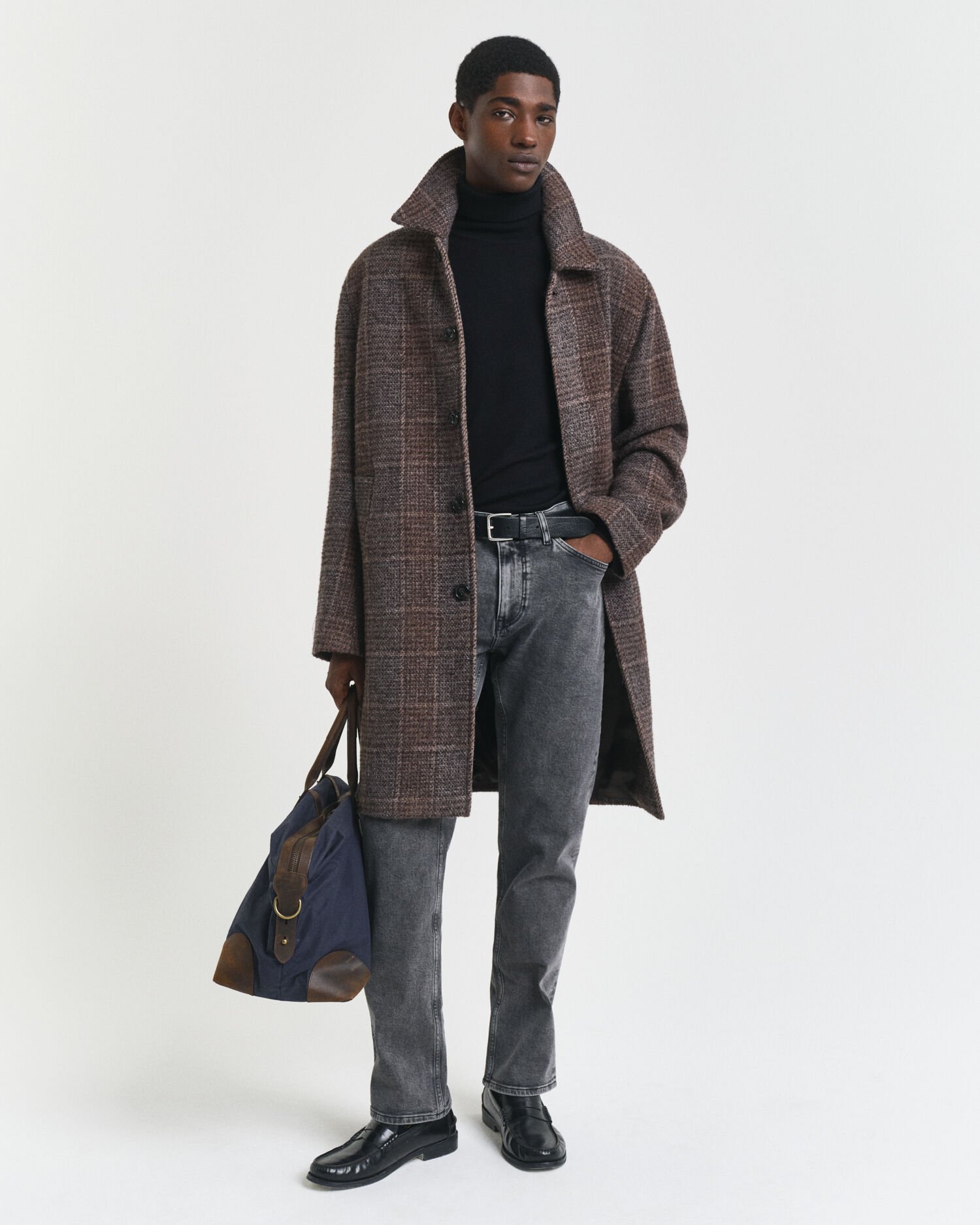 Regular Fit Jeans mit schwarzer Waschung