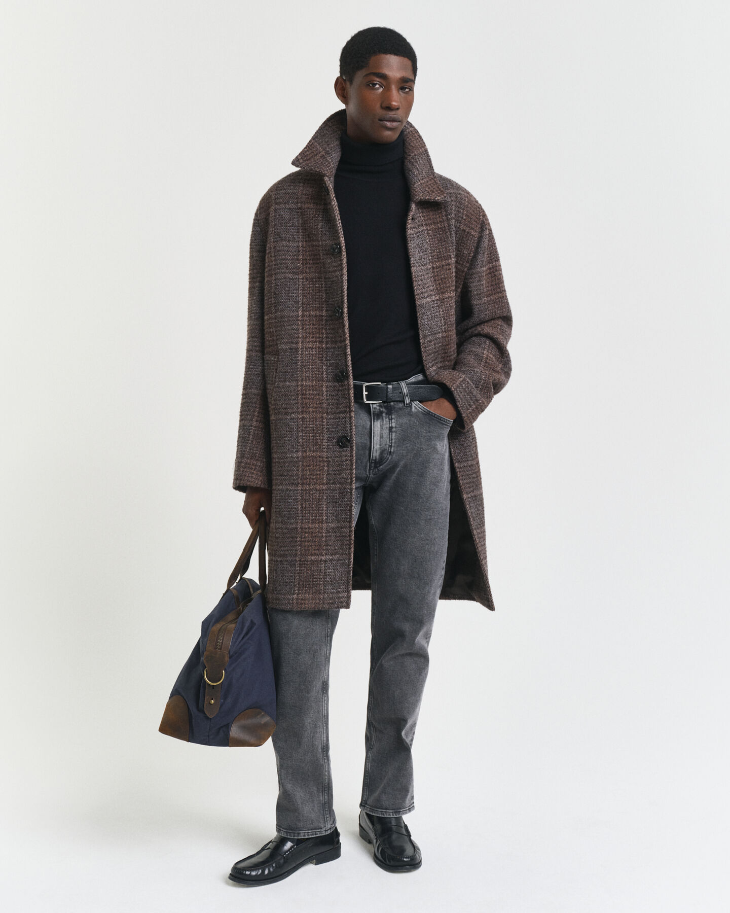 Regular Fit Jeans mit schwarzer Waschung