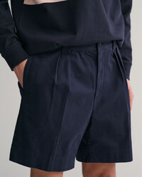 Twill-Chinoshorts mit Bundfalten