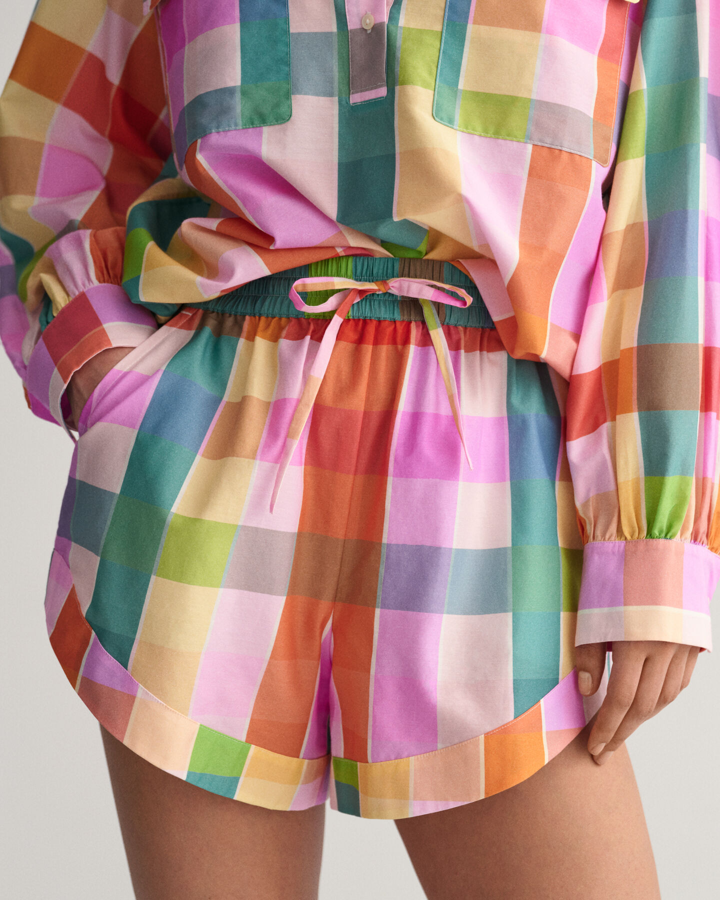 Mehrfarbig karierte Baumwoll Seiden Shorts