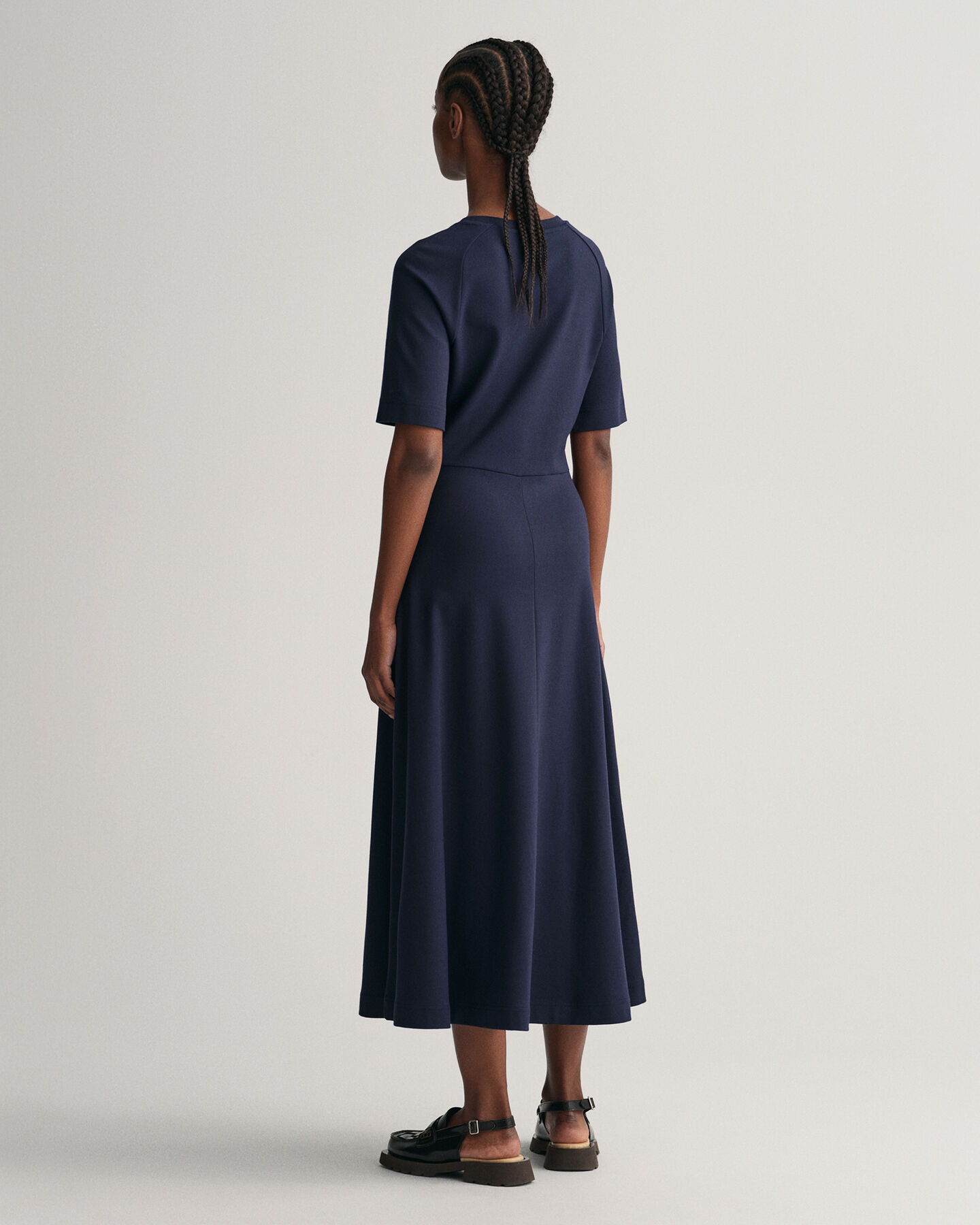 Ausgestelltes Kurzarm Rundhalskleid