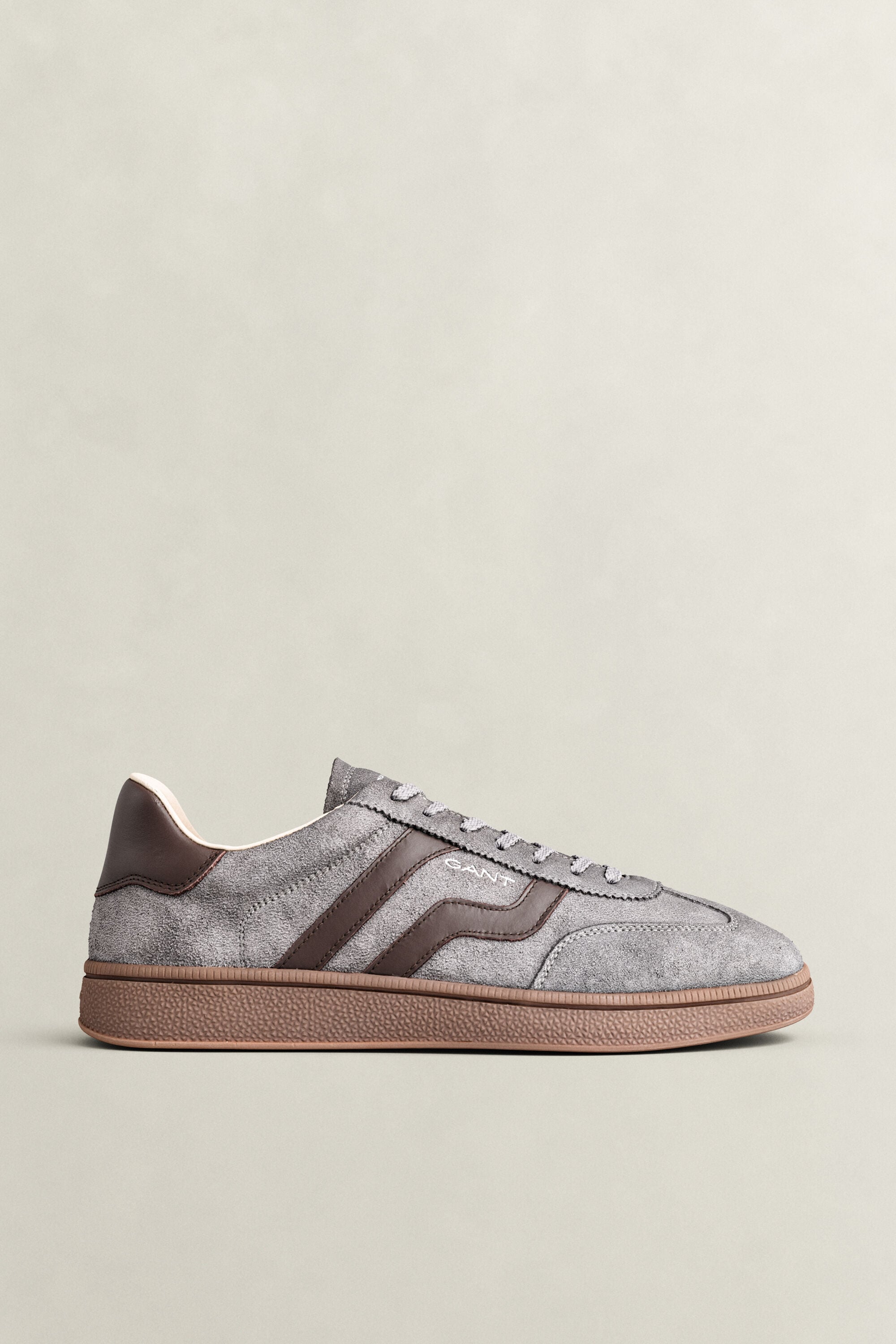 Cuzmo Sneaker aus Veloursleder