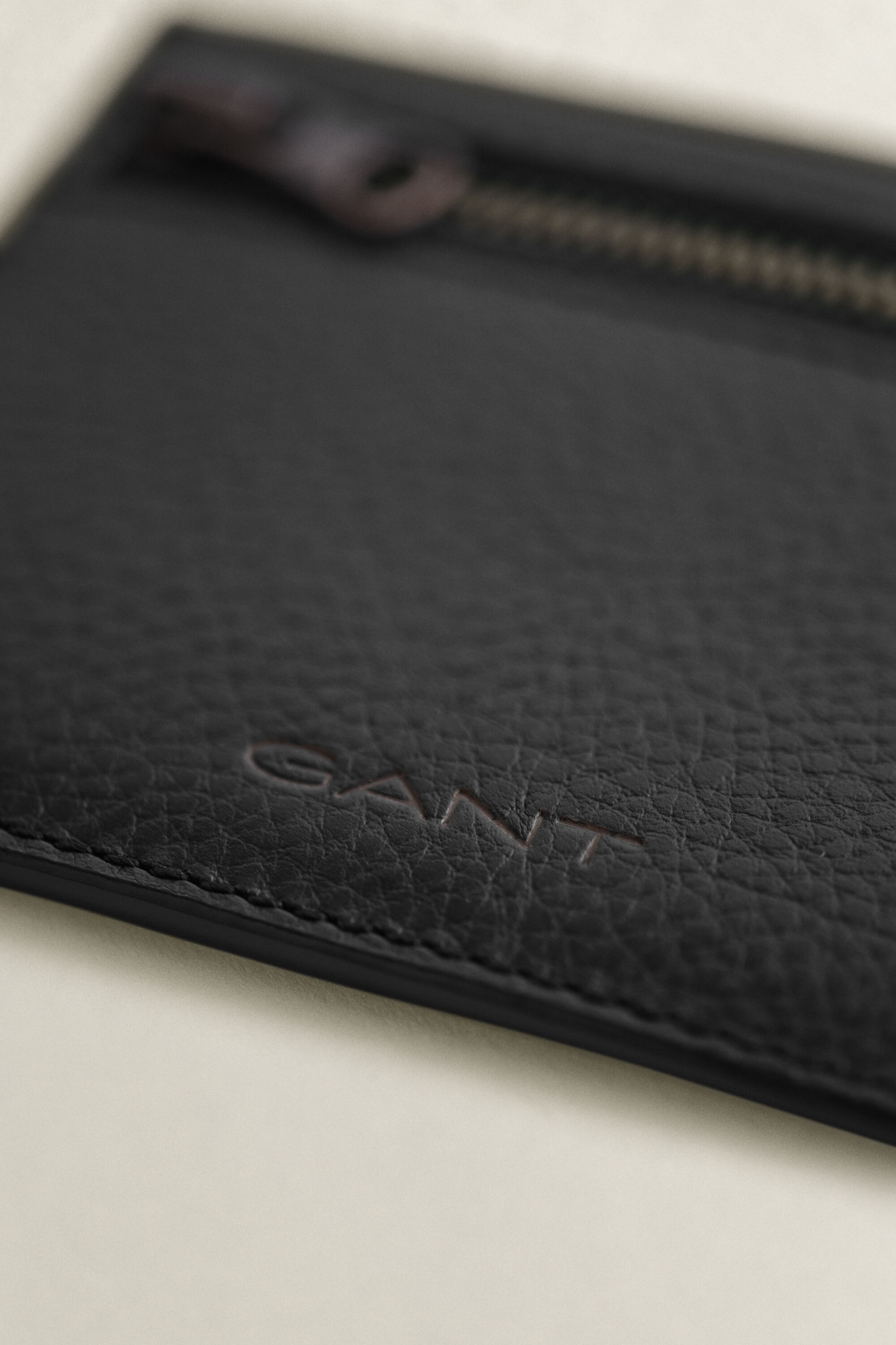 Kartenetui aus genarbtem Leder