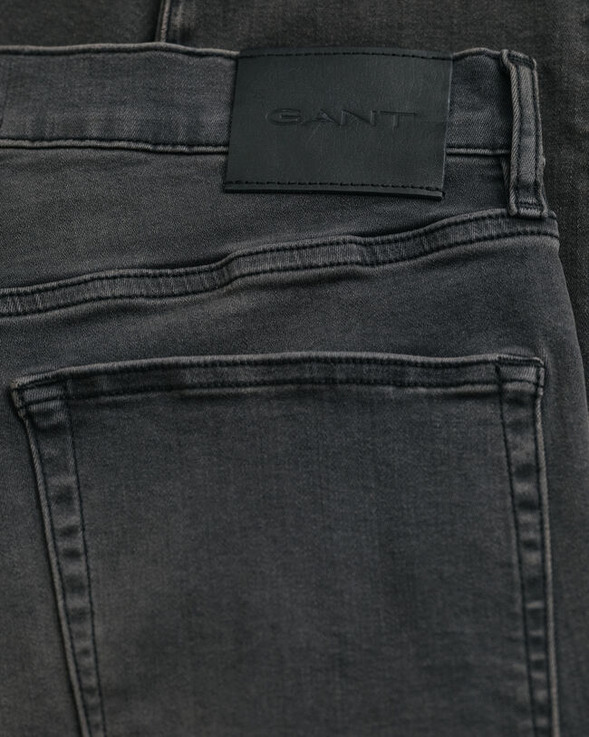 Extra Slim Fit Active Recover Jeans in Schwarz