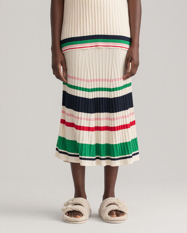 Rippstrick-Rock mit Streifen